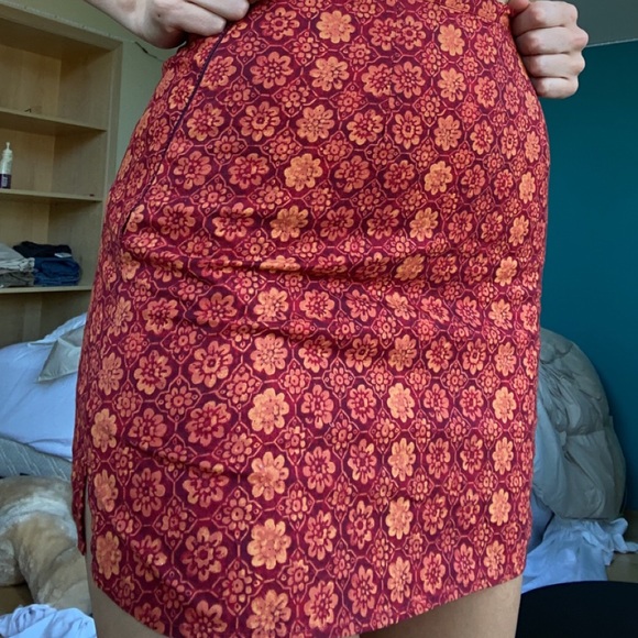 Red patterned mini vintage skirt - Picture 1 of 4
